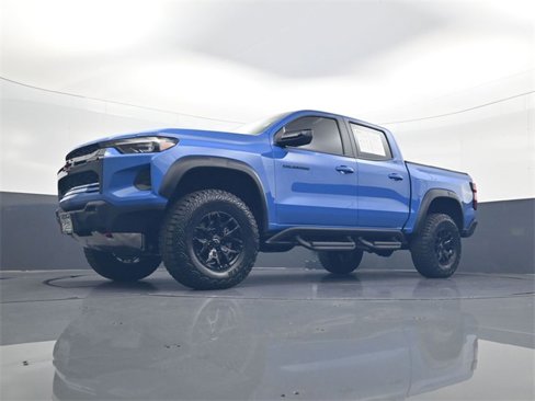 Used 2025 Chevrolet Colorado ZR2 w/ Technology Package image 21