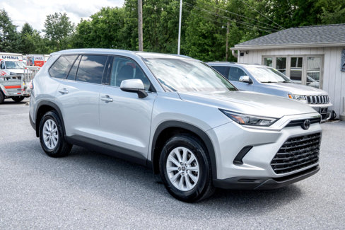Used 2024 Toyota Grand Highlander AWD image 4