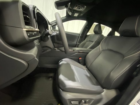New 2026 Toyota Crown Limited w/ Advanced Technology Package image 9
