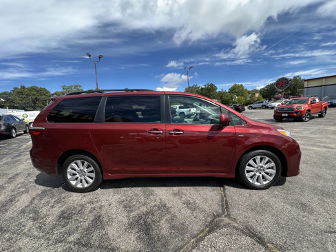 Used 2019 Toyota Sienna AWD image 24