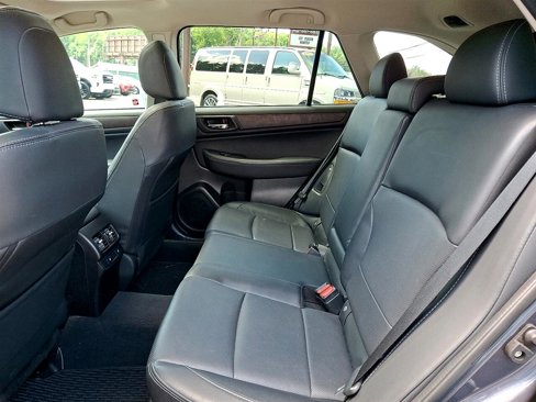 Used 2017 Subaru Outback 2.5i Limited image 13