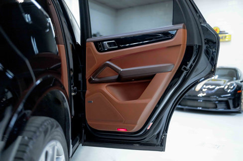 Used 2019 Porsche Cayenne E-Hybrid image 60