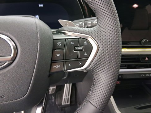 New 2025 Lexus TX 500h AWD image 19