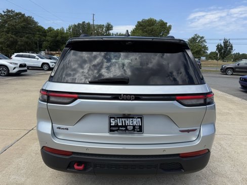 Used 2022 Jeep Grand Cherokee Trailhawk w/ ADV Protech Group II image 4
