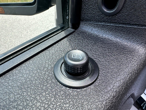 Used 2013 Ford F150 XLT w/ Luxury Equipment Group image 18