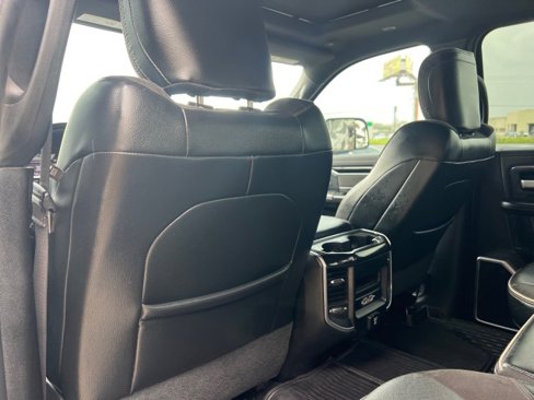 Used 2020 RAM 2500 Laramie w/ Night Edition image 36