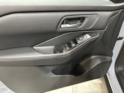New 2026 Nissan Rogue SV image 8