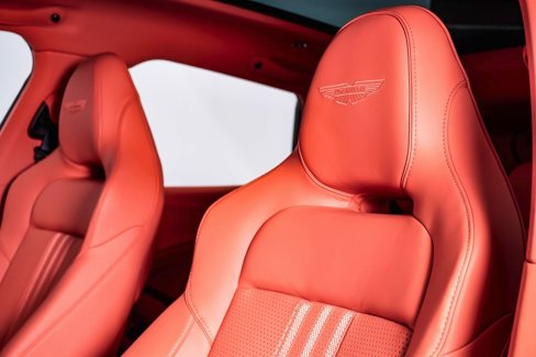 New 2025 Aston Martin DBX 707 image 18
