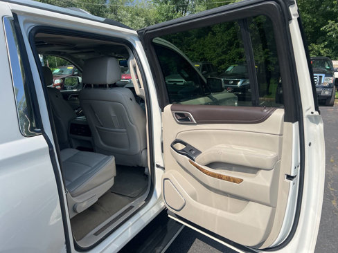 Used 2015 GMC Yukon XL Denali w/ Premium Package image 14