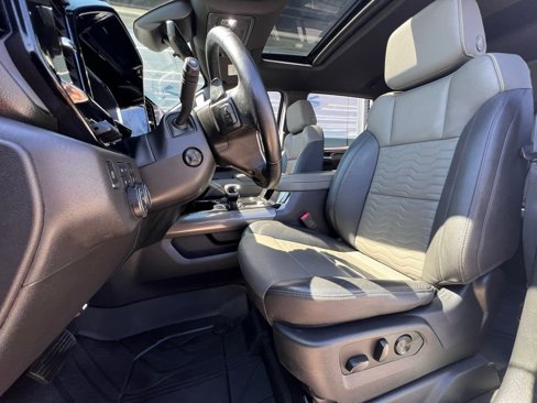 Used 2023 Chevrolet Silverado 1500 ZR2 w/ Technology Package image 17