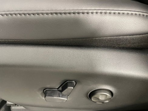 New 2026 Chrysler Pacifica Select image 14