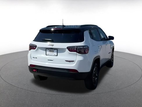 Used 2025 Jeep Compass Trailhawk image 11