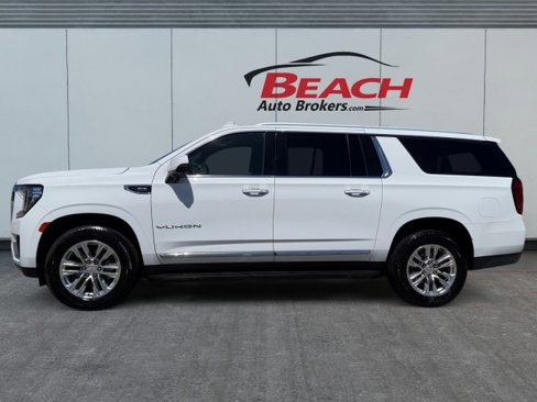 Used 2021 GMC Yukon XL SLT w/ SLT Luxury Plus Package image 3