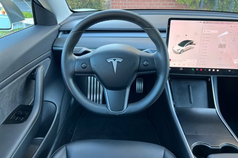 Used 2018 Tesla Model 3 Performance image 14