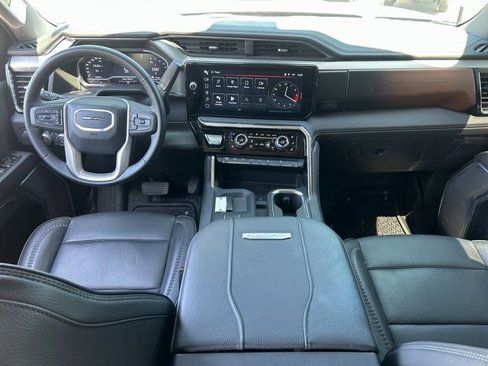 Used 2025 GMC Sierra 3500 Denali w/ Denali Reserve Package image 29