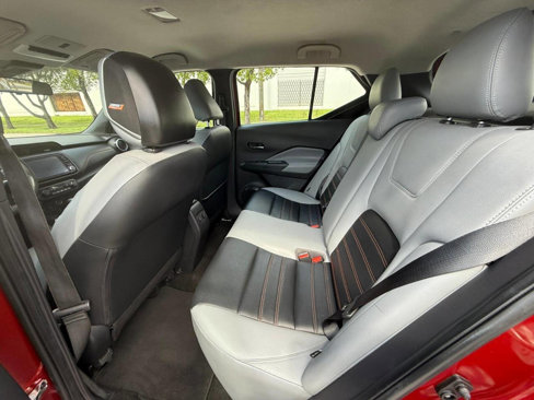 Used 2022 Nissan Kicks SR image 12
