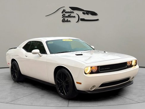 Used 2012 Dodge Challenger SXT Plus image 10