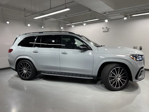 New 2026 Mercedes-Benz GLS 580 4MATIC image 10