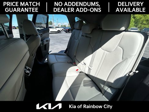 Used 2023 Kia Sorento S w/ Panoramic Sunroof Package image 17