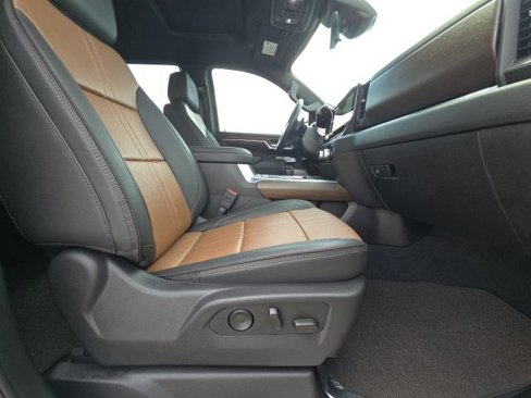 Used 2025 Chevrolet Silverado 1500 High Country w/ Technology Package image 20
