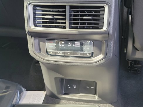 New 2026 Volkswagen Atlas SEL Premium R-Line image 6