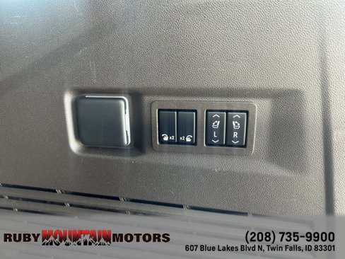 Used 2022 GMC Yukon SLT w/ SLT Premium Package image 26