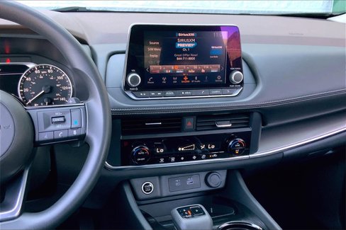 Certified 2023 Nissan Rogue SV image 5