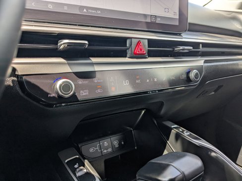 Used 2025 Kia Sorento S image 17