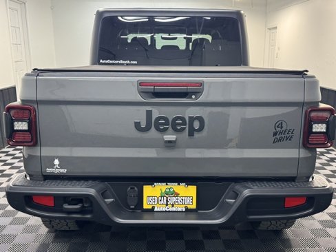 Used 2021 Jeep Gladiator Willys image 5