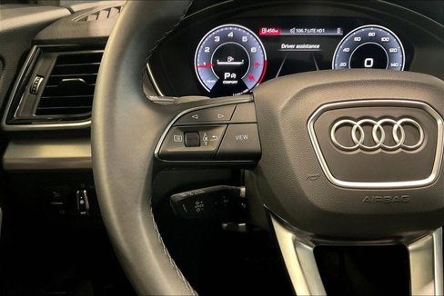 Certified 2025 Audi Q5 2.0T Premium image 18