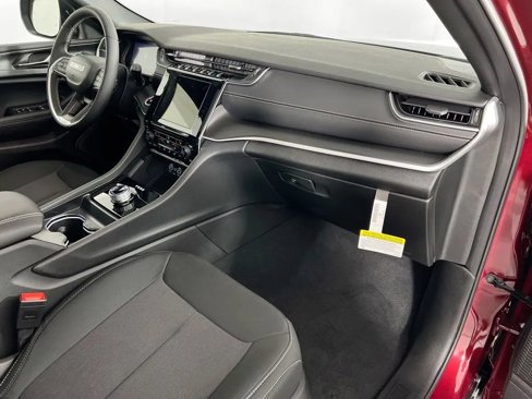 New 2025 Jeep Grand Cherokee L Laredo w/ Luxury Tech Group I image 31