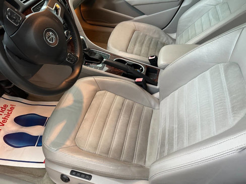 Used 2013 Volkswagen Passat TDI SEL Premium image 29