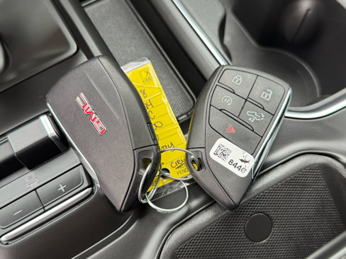 Used 2024 GMC Sierra 1500 Denali w/ Denali Reserve Package image 26