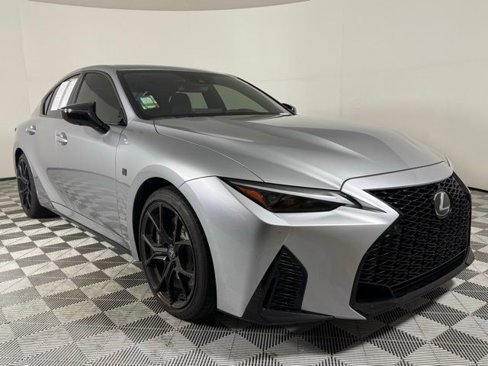 Used 2025 Lexus IS 500 image 11