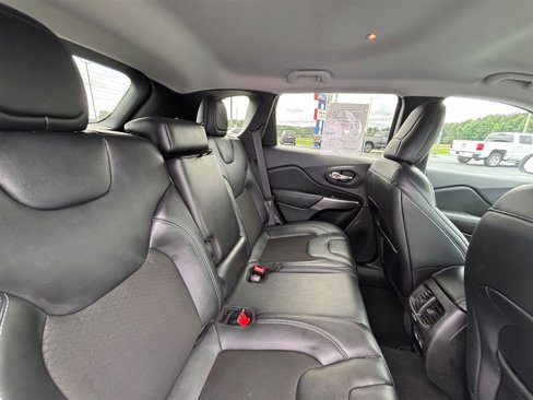 Used 2021 Jeep Cherokee Latitude Plus image 31