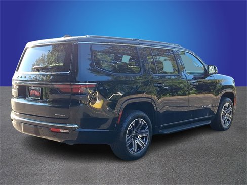 Used 2024 Jeep Wagoneer Series II image 4