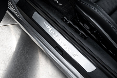 Certified 2025 Porsche 911 Carrera S image 17