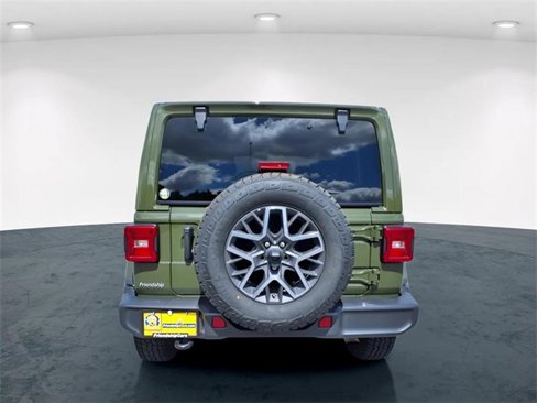 Used 2024 Jeep Wrangler Sahara image 23