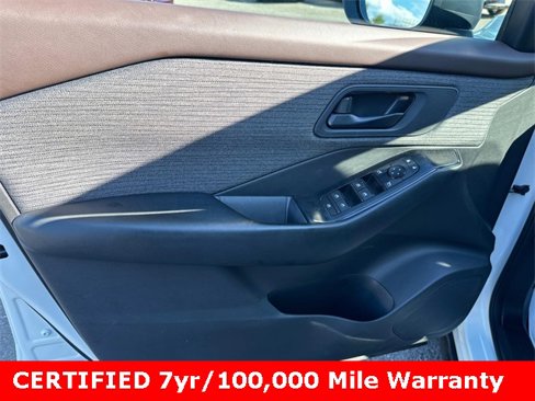 Used 2023 Nissan Rogue S image 14