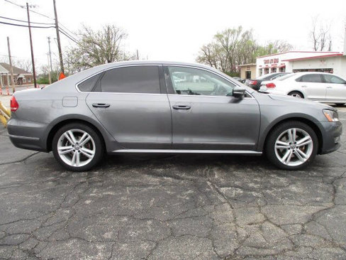 Used 2015 Volkswagen Passat TDI SEL Premium image 27