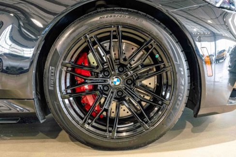 Used 2025 BMW M5 w/ Carbon Package image 28
