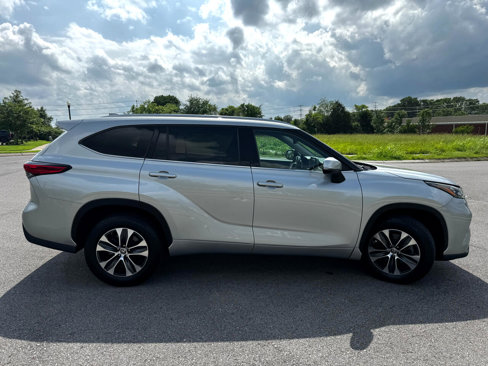 Used 2020 Toyota Highlander XLE image 4