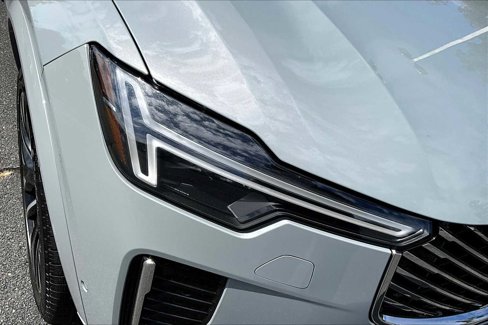 New 2026 Volvo XC90 B6 Plus w/ Protection Package Premier image 15