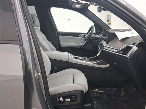 New 2026 BMW X7 xDrive40i w/ M Sport Package image 32