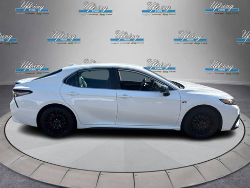 Used 2024 Toyota Camry SE image 2