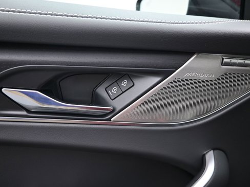 New 2026 Jaguar F-PACE R-Dynamic S image 19