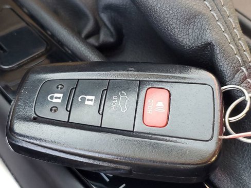 Used 2023 Toyota Highlander XLE image 39