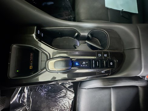Used 2025 Toyota Crown Signia image 22