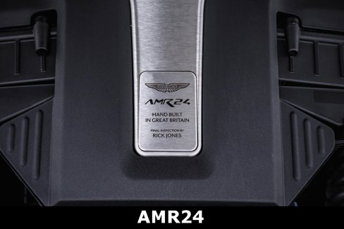 Used 2025 Aston Martin DBX 707 image 32