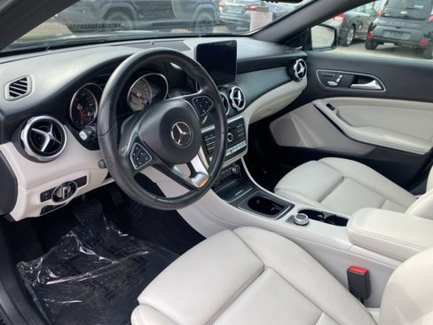 Used 2019 Mercedes-Benz GLA 250 4MATIC image 8